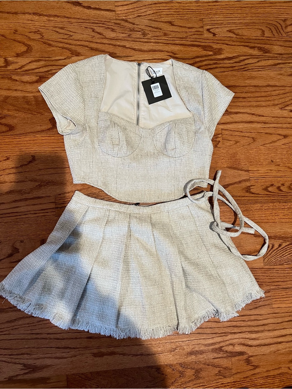 Le Lis Women's Textured Beige matching set